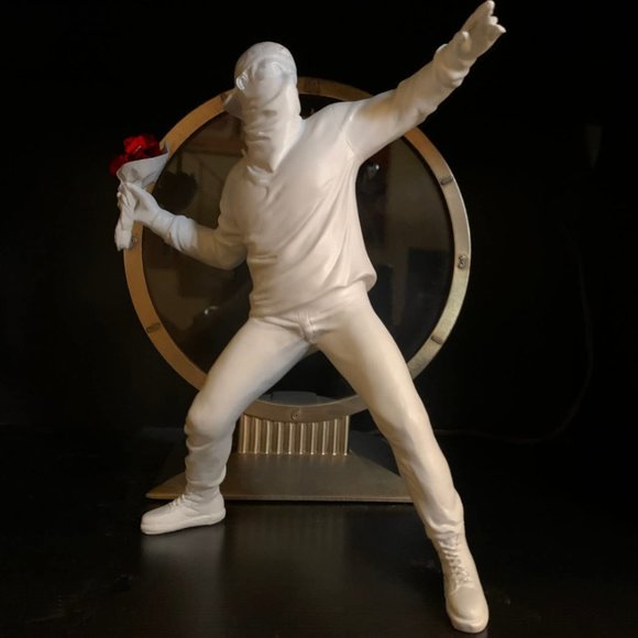 NEW - Home Decor Shelf Decor Accents Flower Sculpture for Modern Decoration - Picture 2 of 9